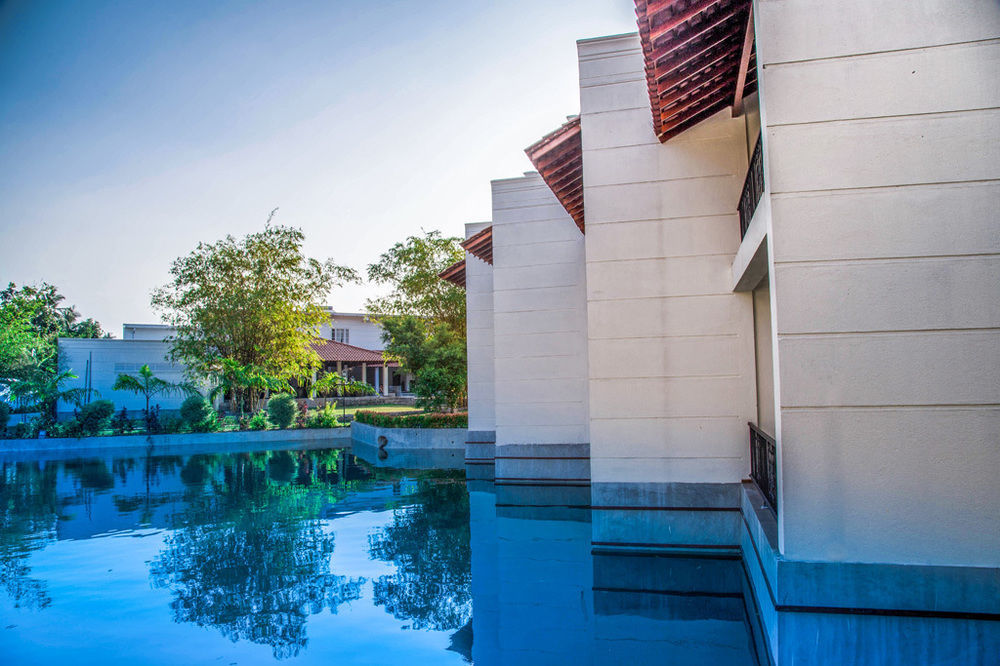 The Covanro Airport Hotel - Katunayake Гампаха Экстерьер фото